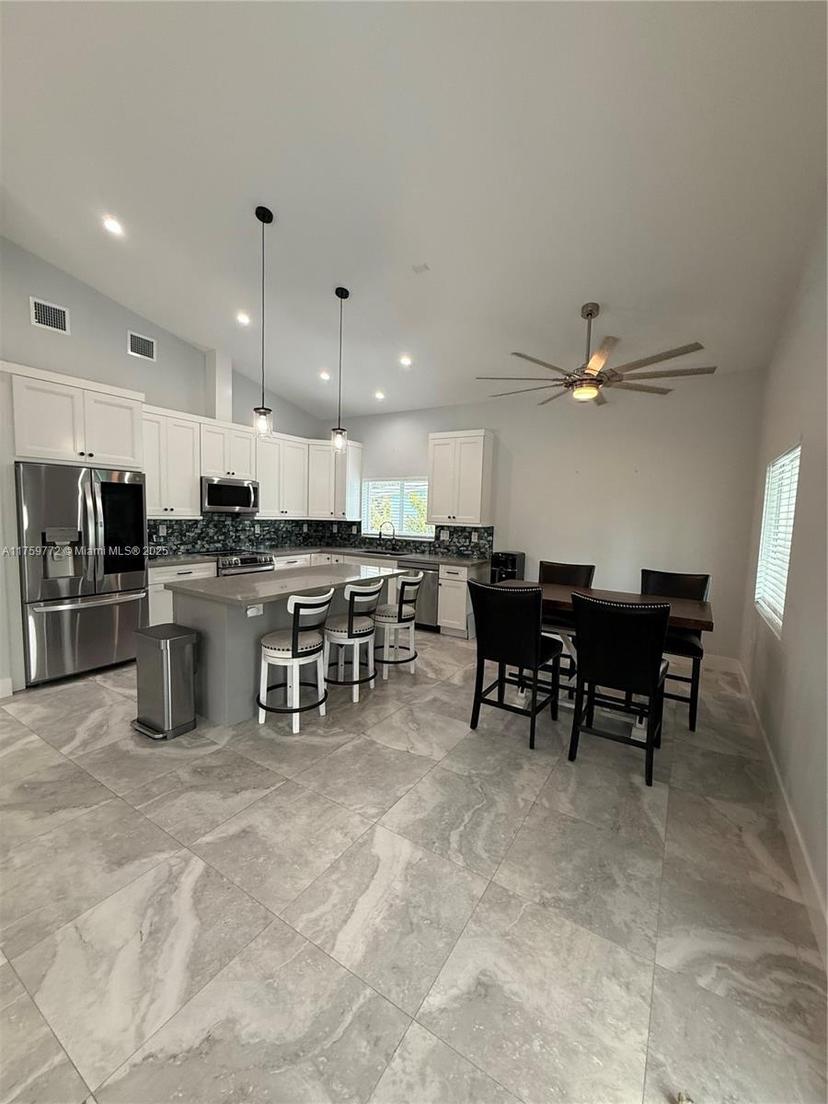 Picture of 811 La Paloma Rd, Key Largo FL 33037
