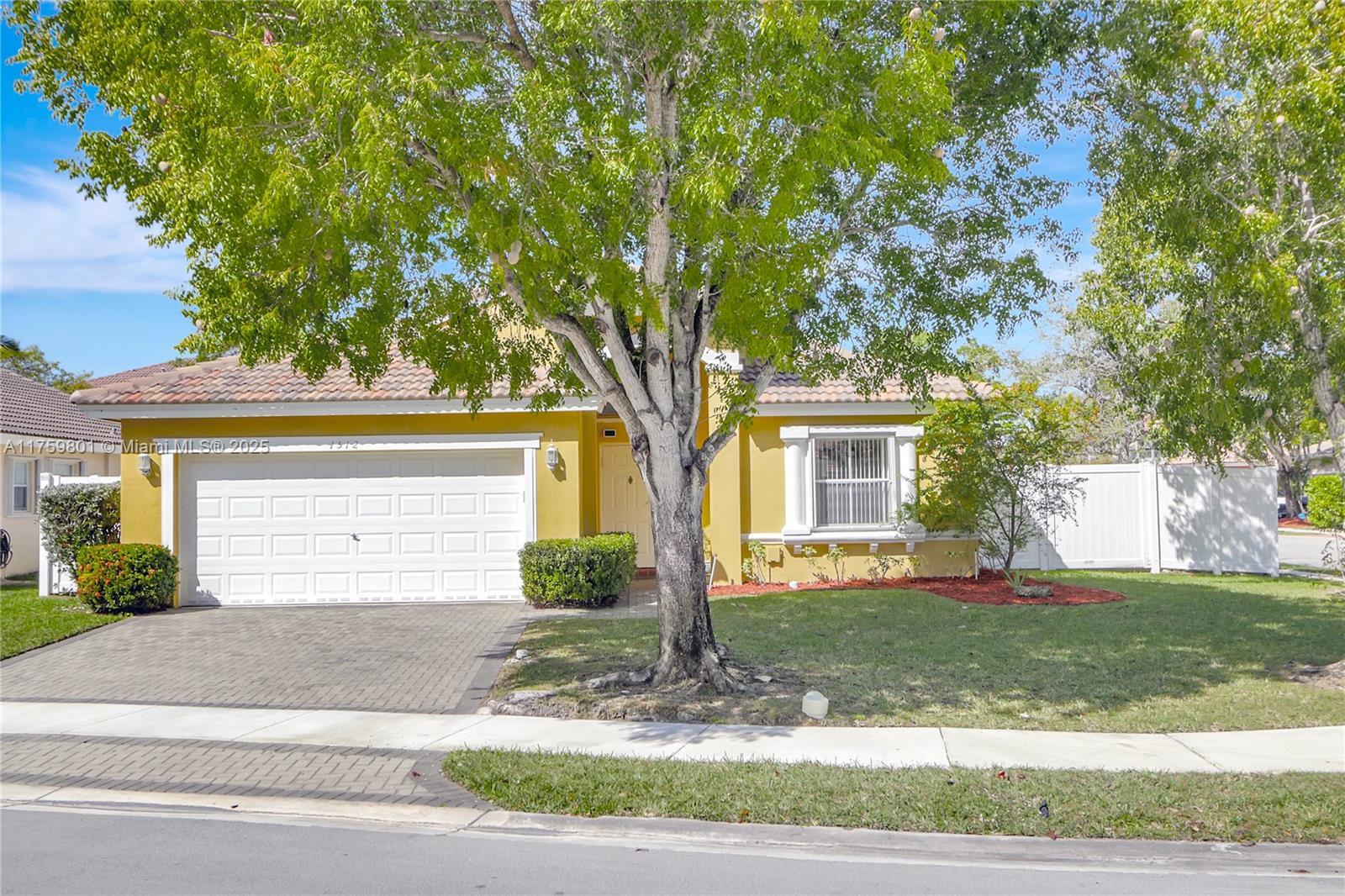 Picture of 1512 SW 193Rd Ave, Pembroke Pines, FL 33029