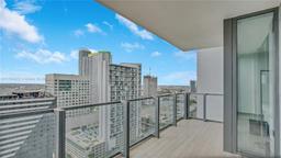 Picture of 88 SW 7Th St # 2208, Miami, FL 33130