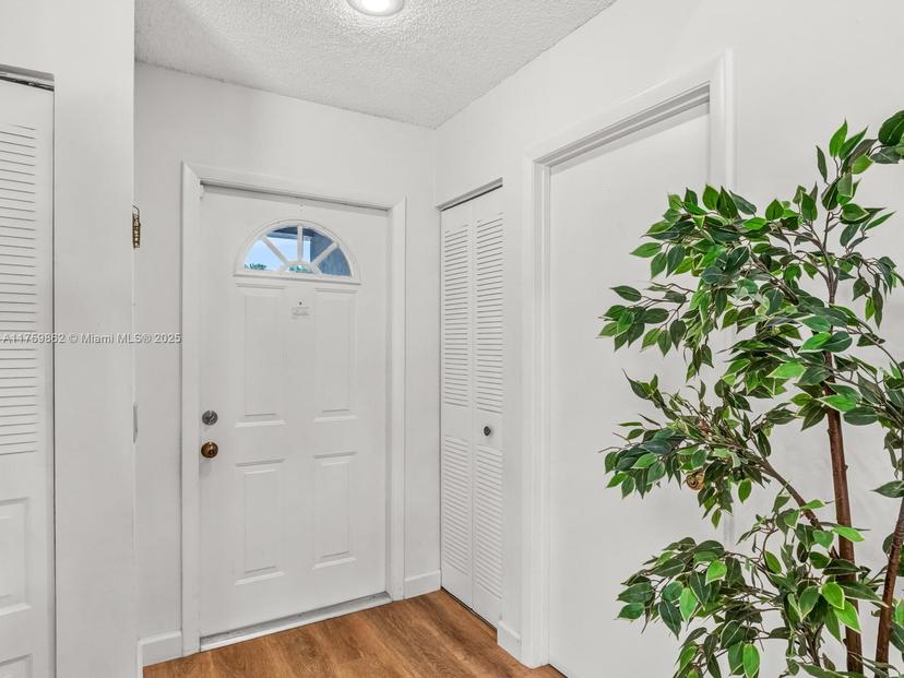 Picture of 1363 Seagrape Cir, Weston FL 33326