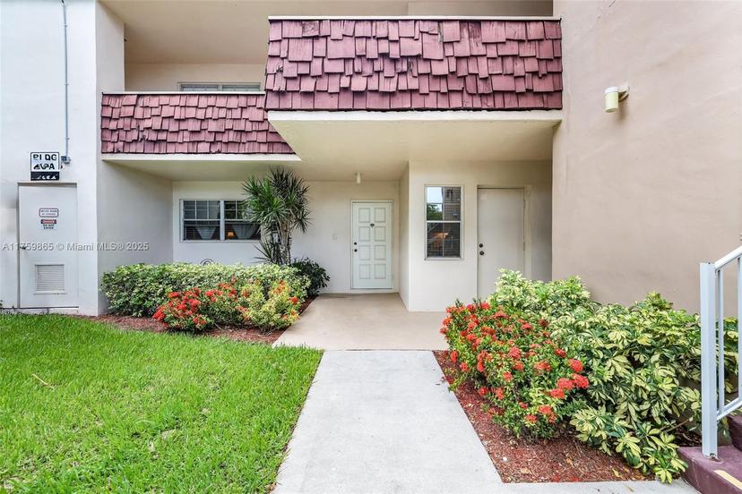 Picture of 3301 S Palm Aire Dr # 106, Pompano Beach FL 33069