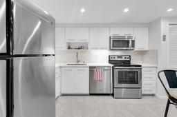Picture of 3301 S Palm Aire Dr # 106, Pompano Beach, FL 33069