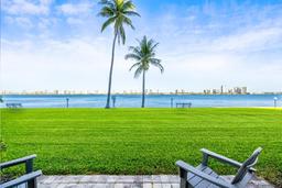Picture of 301 Lake Shore Dr # 106, Lake Park, FL 33403