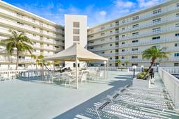 Picture of 301 Lake Shore Dr # 106, Lake Park, FL 33403