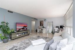 Picture of 200 Leslie Dr # 430, Hallandale Beach, FL 33009