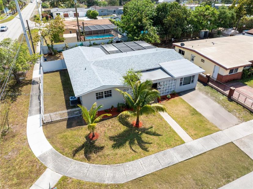 Picture of 1700 NW 171St Ter, Miami Gardens FL 33056