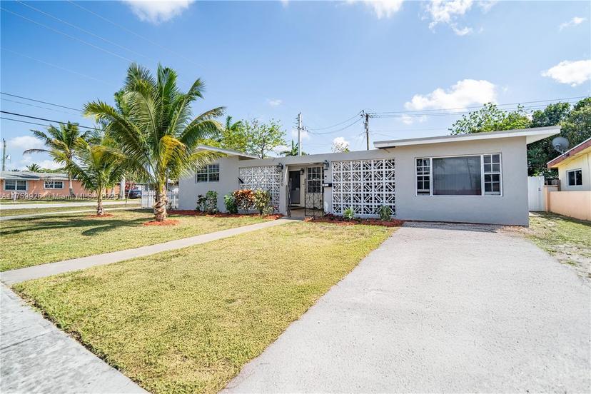 Picture of 1700 NW 171St Ter, Miami Gardens FL 33056