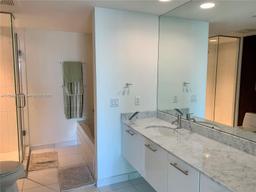 Picture of 55 SE 6Th St # 3305, Miami, FL 33131