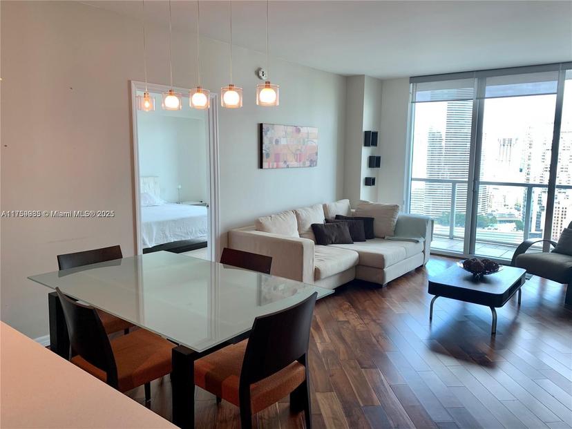 Picture of 55 SE 6Th St # 3305, Miami FL 33131