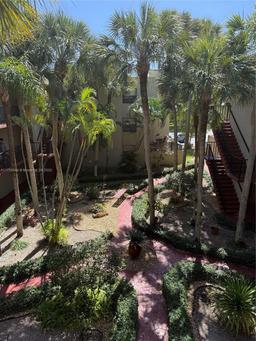 Picture of 10845 SW 112Th Ave # 312, Miami, FL 33176