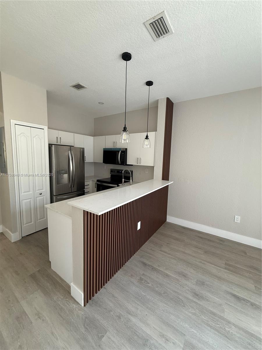 Picture of 17800 NW 73Rd Ave # 21, Hialeah, FL 33015