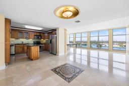 Picture of 5055 Collins Ave # 6M, Miami Beach, FL 33140