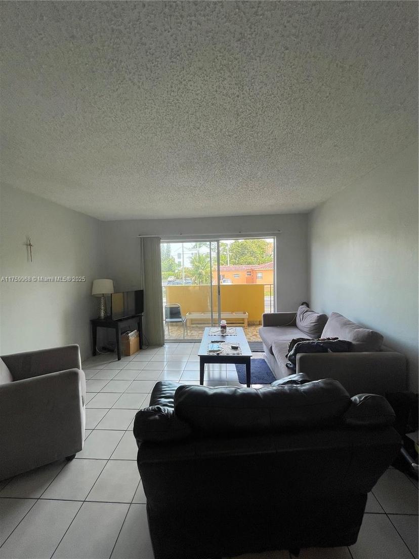 Picture of 300 NE 125Th St # 202, North Miami FL 33161