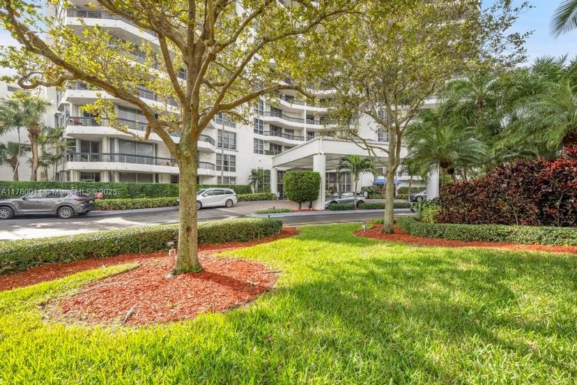 Picture of 3530 Mystic Pointe Dr # 406, Aventura FL 33180