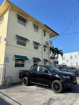 Picture of 1020 SW 7Th St # 9, Miami, FL 33130