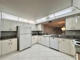 Picture of 9632 E Sills Dr # 102, Boynton Beach, FL 33437