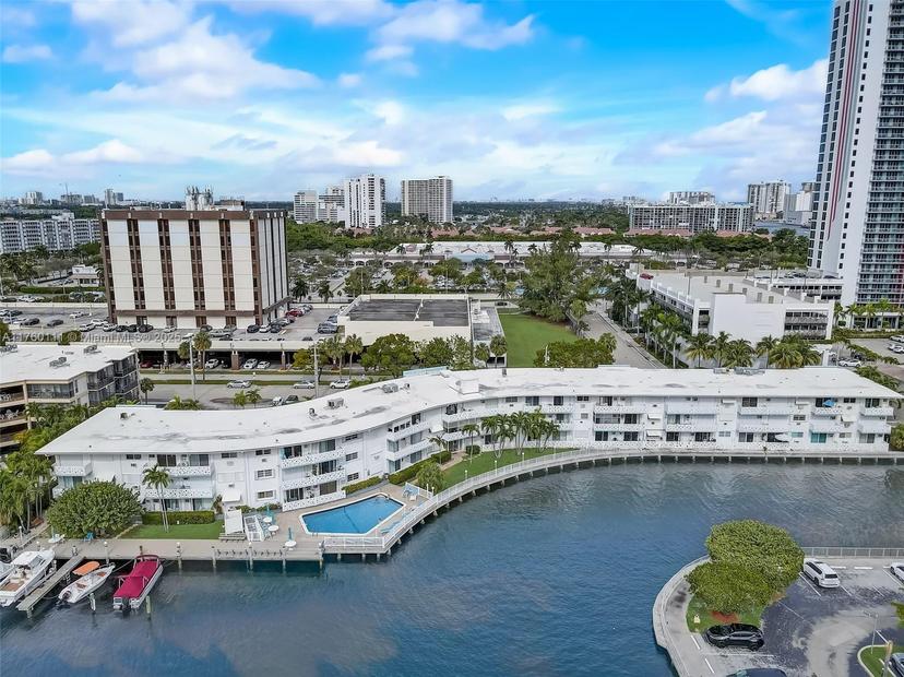Picture of 2500 Diana Dr # 316, Hallandale Beach FL 33009