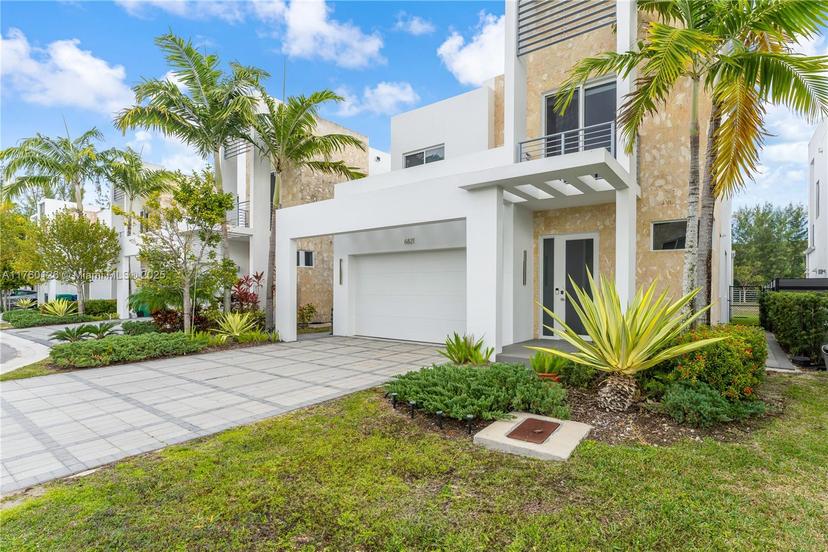 Picture of 6821 NW 103Rd Ave, Doral FL 33178