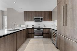 Picture of 68 SE 6Th St # 1404, Miami, FL 33131