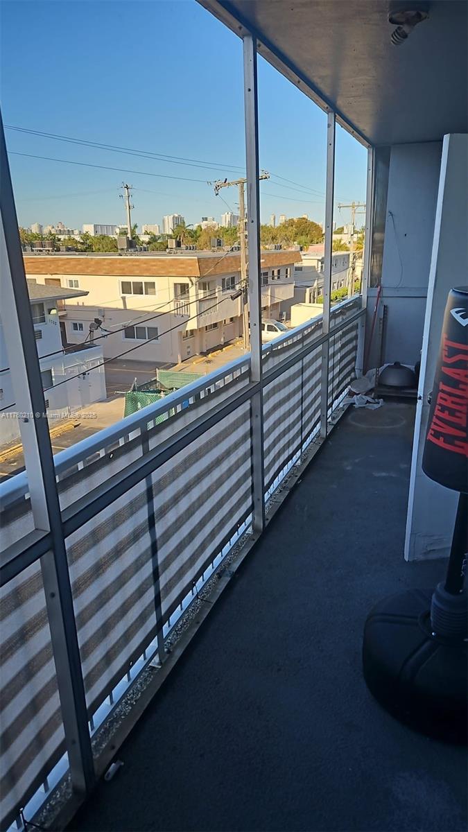 Picture of 1735 NE 164 St # D306, North Miami Beach FL 33162