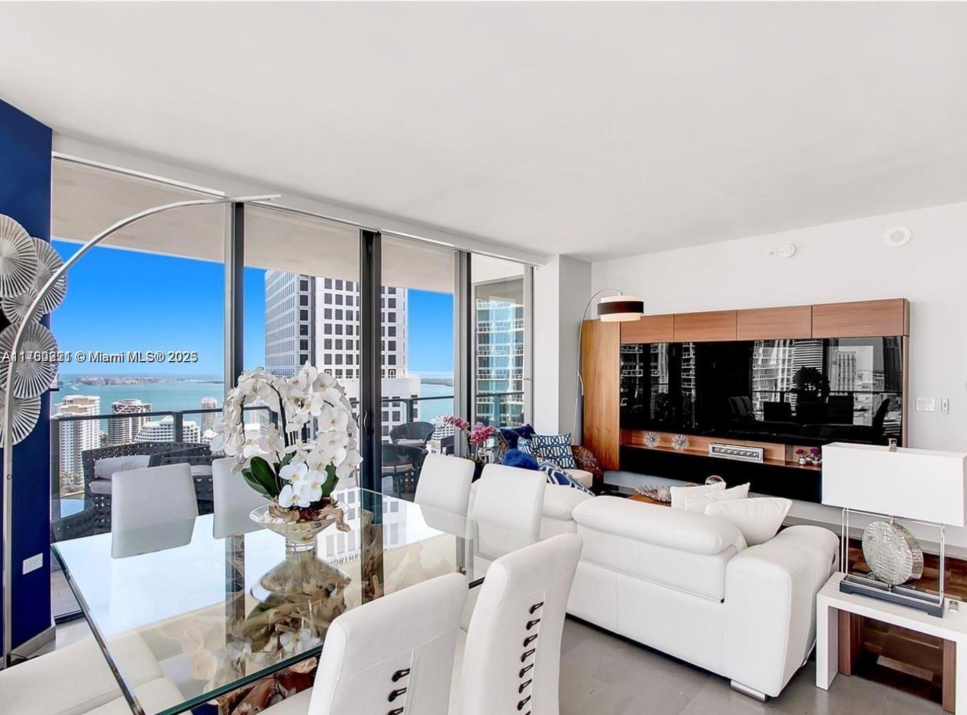 Picture of 68 SE 6Th St # 3111, Miami, FL 33131