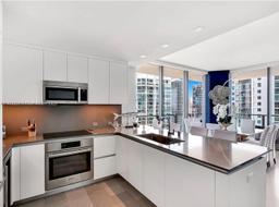 Picture of 68 SE 6Th St # 3111, Miami, FL 33131