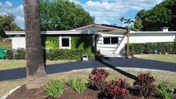 Picture of 13225 SW 83Rd Ct, Pinecrest, FL 33156