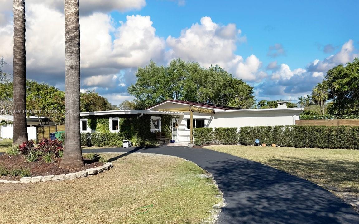 Picture of 13225 SW 83Rd Ct, Pinecrest, FL 33156
