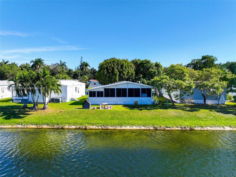 Picture of 35250 SW 177Th Ct Lot 48, Homestead FL 33034