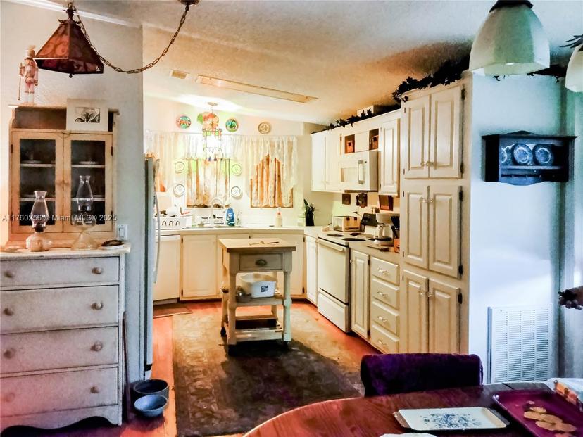 Picture of 35250 SW 177Th Ct Lot 48, Homestead FL 33034