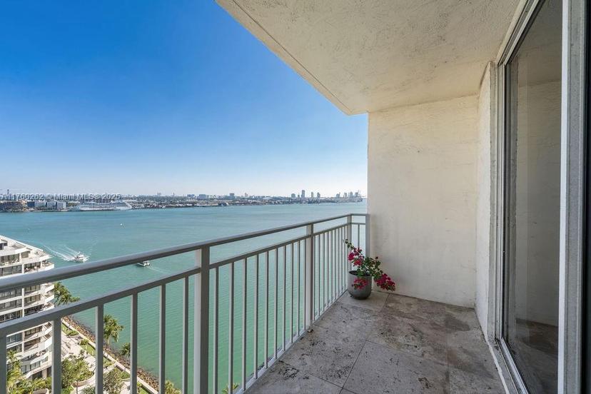 Picture of 770 Claughton Island Dr # 2111, Miami FL 33131