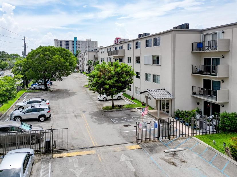 Picture of 5501 NW 7Th St # E408, Miami FL 33126
