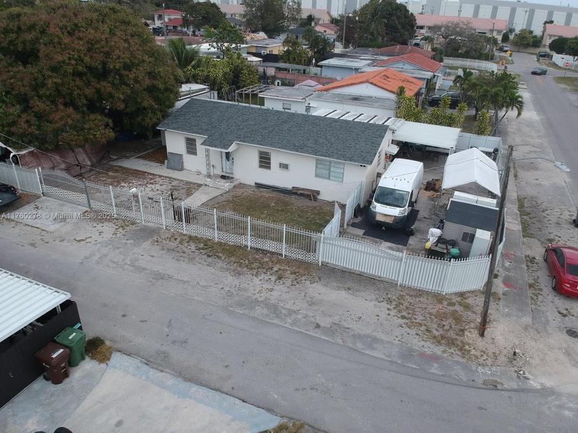 Picture of 685 SE 8Th Ct, Hialeah FL 33010