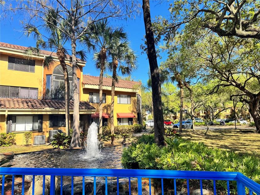 Picture of 15525 Miami Lakeway N # 102, Miami Lakes FL 33014