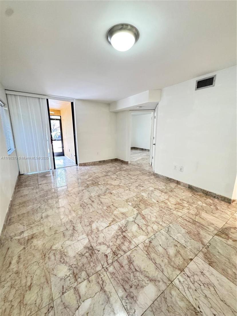 Picture of 15525 Miami Lakeway N # 102, Miami Lakes FL 33014