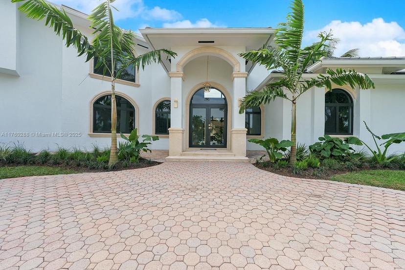 Picture of 16414 SW 86Th Ct, Palmetto Bay FL 33157
