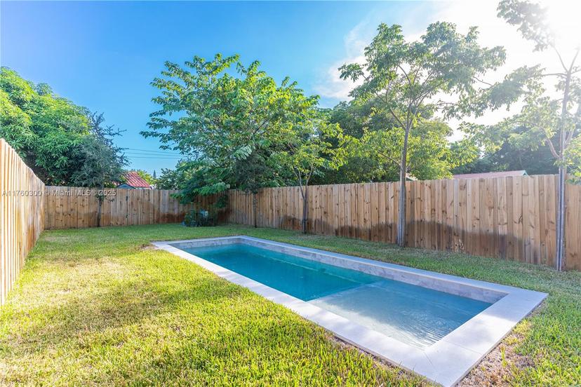 Picture of 3176 SW 23Rd Ter # 3176, Miami FL 33145