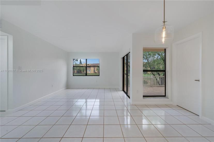 Picture of 10809 NW 7Th St # 47, Miami FL 33172