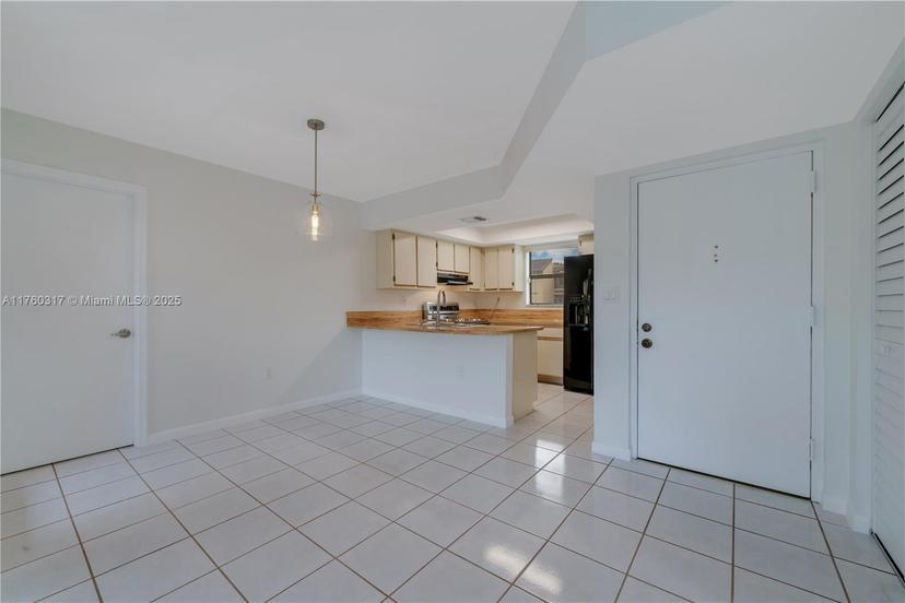 Picture of 10809 NW 7Th St # 47, Miami FL 33172