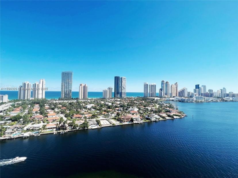 Picture of 19101 NE 36Th Ct # 2111, Aventura FL 33180