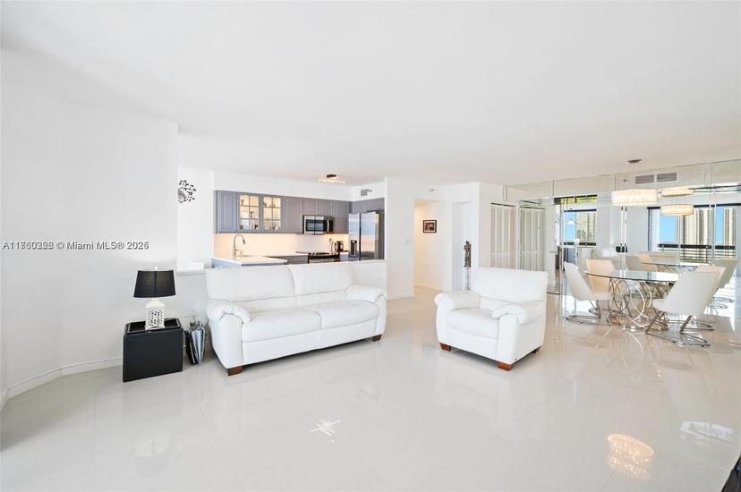 Picture of 19101 NE 36Th Ct # 2111, Aventura FL 33180