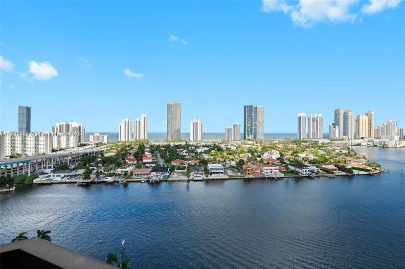 Picture of 19101 NE 36Th Ct # 2111, Aventura FL 33180