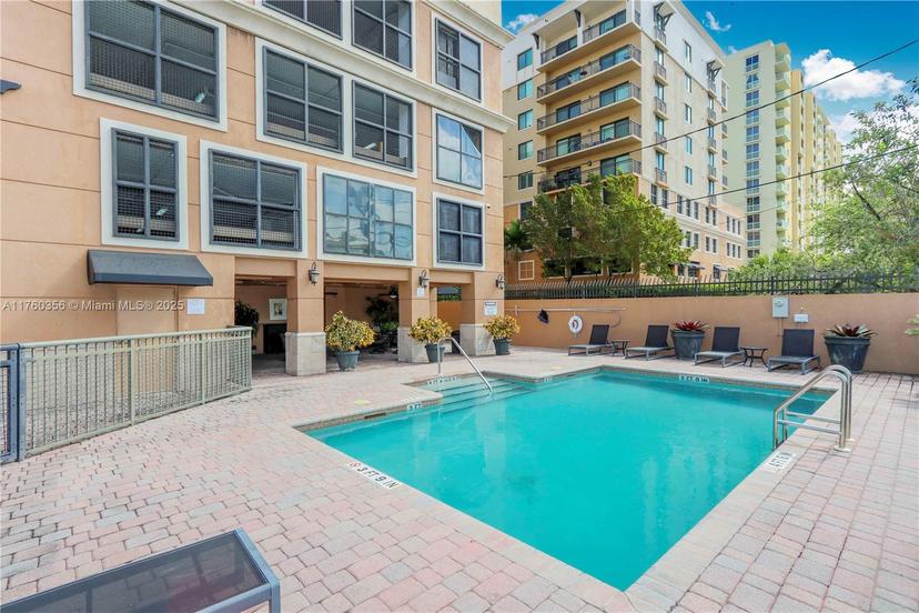 Picture of 3590 Coral Way # 910, Miami FL 33145