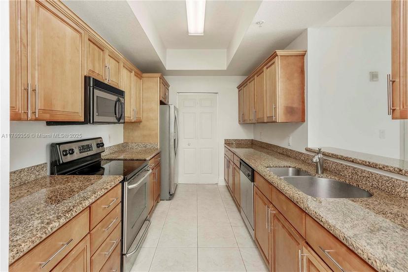 Picture of 3590 Coral Way # 910, Miami FL 33145