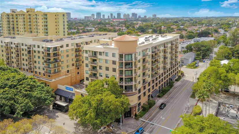 Picture of 3590 Coral Way # 910, Miami FL 33145