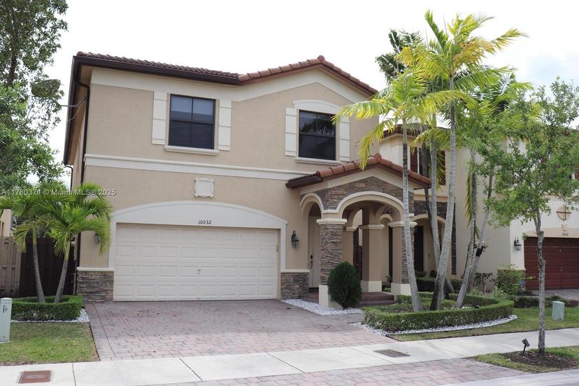 Picture of 10032 NW 87Th Ter, Doral FL 33178