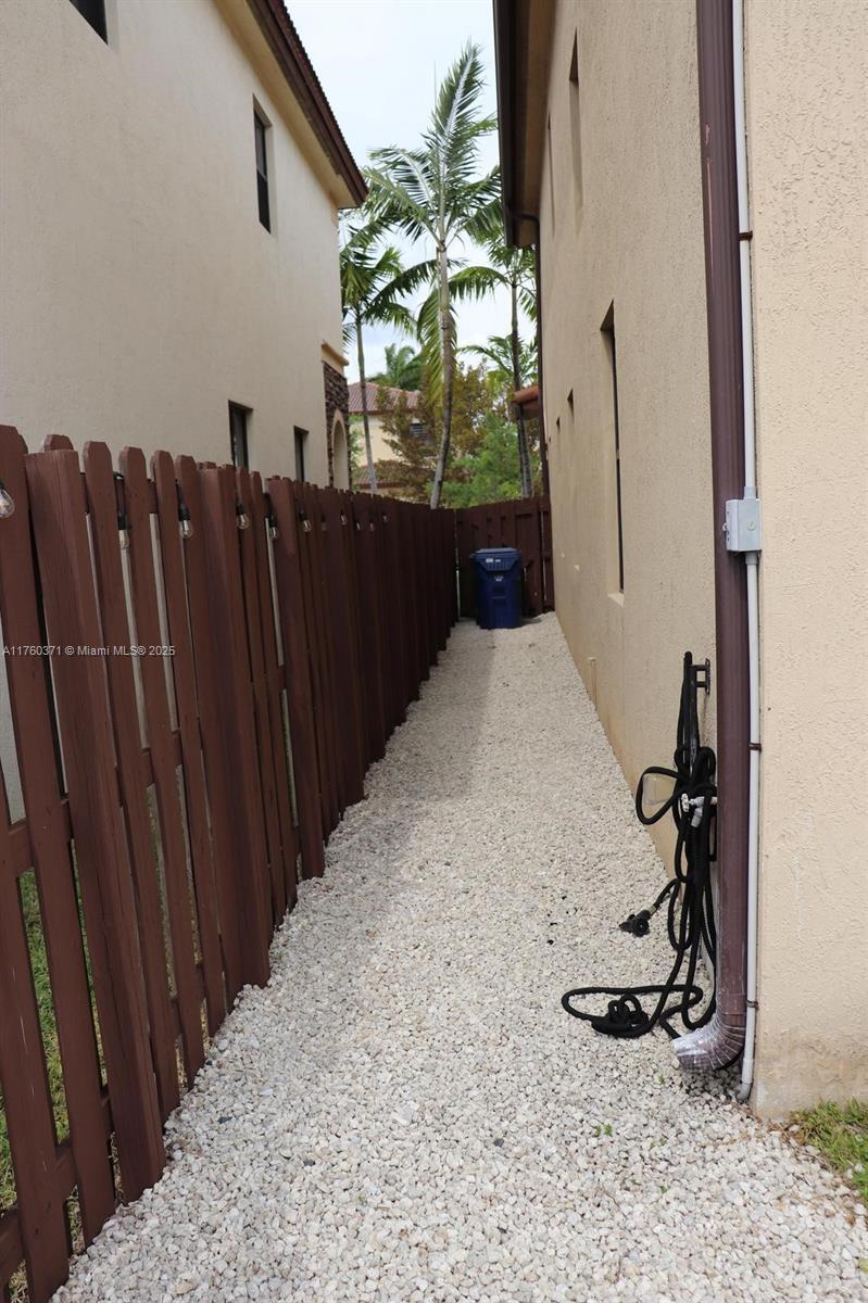 Picture of 10032 NW 87Th Ter, Doral FL 33178