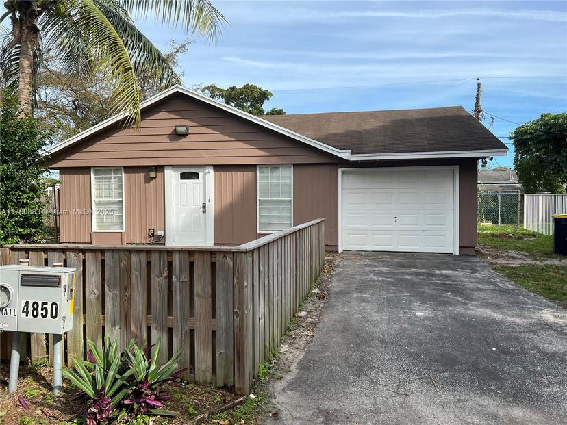 Picture of 4850 SW 25Th Ave, Dania Beach FL 33312