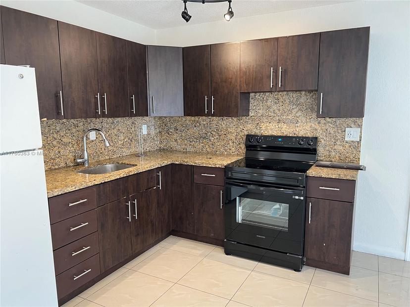 Picture of 4850 SW 25Th Ave, Dania Beach FL 33312
