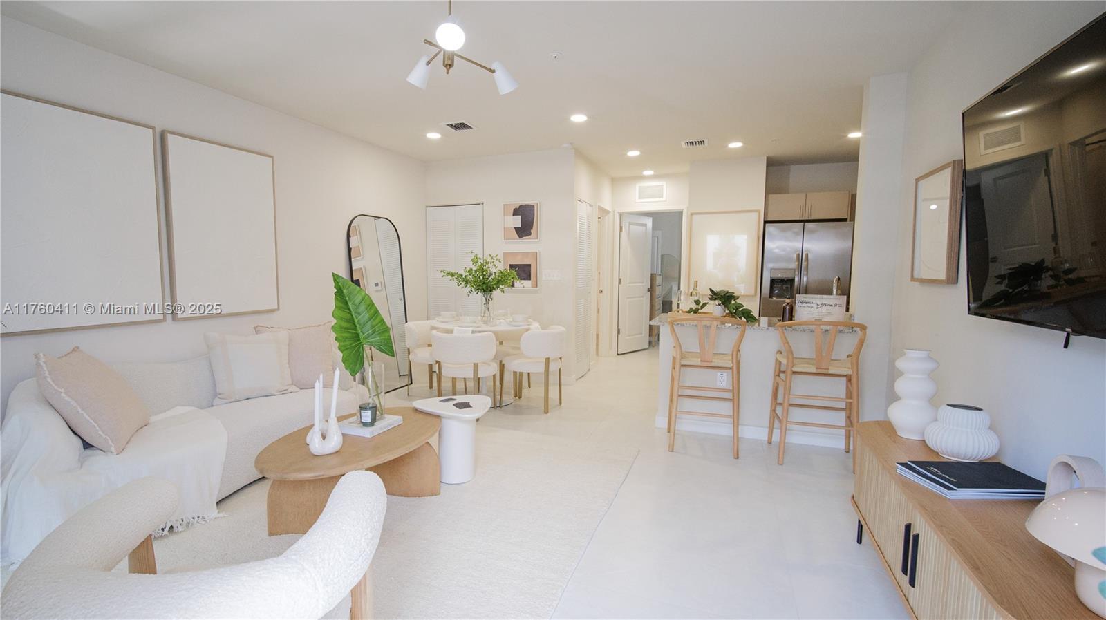 Picture of 610 NE 2Nd St # 205, Dania Beach, FL 33004
